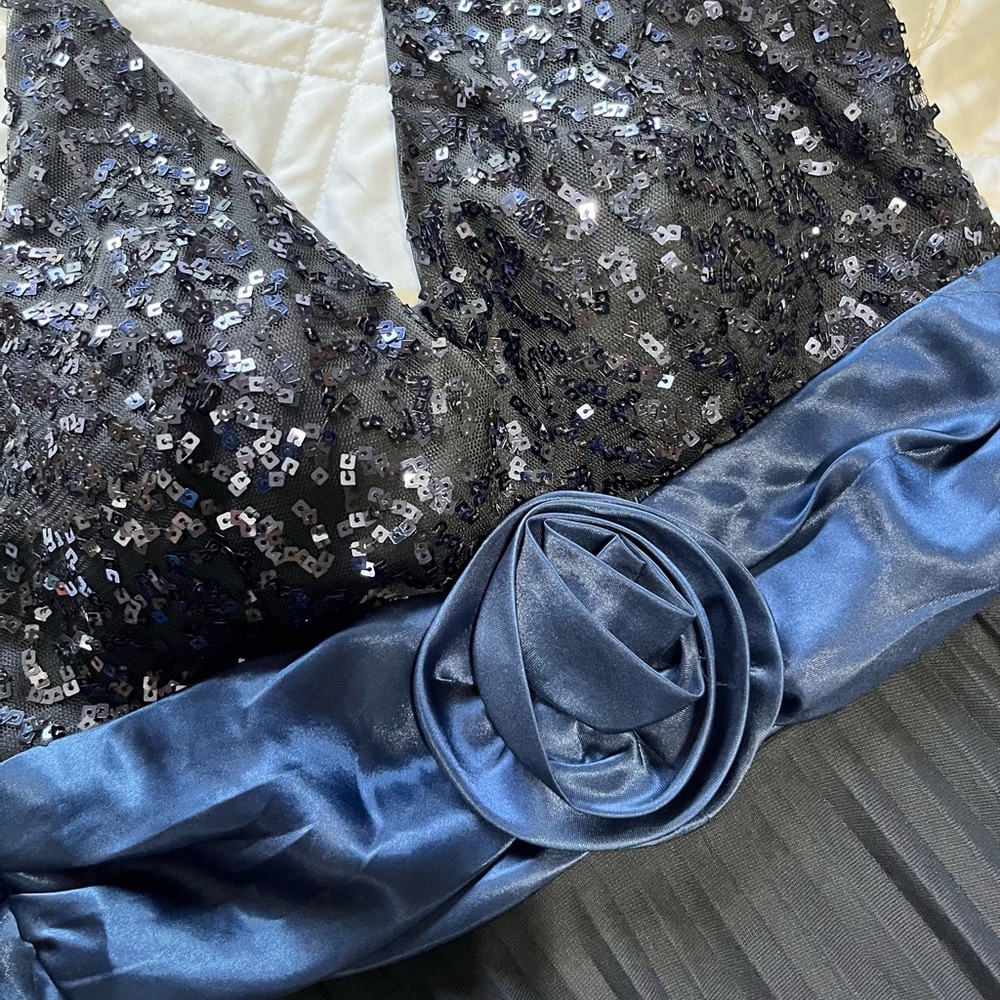 Junior Formal Halter Dress Size L